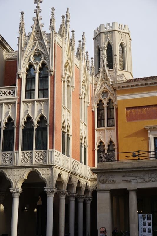 Auf venezianische Architektur trifft man überall in Padua